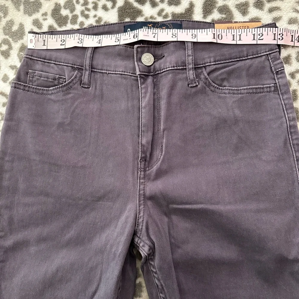 Hollister Crop High Rise Fray Bottom Pants in Gray Purple Size 0 24W